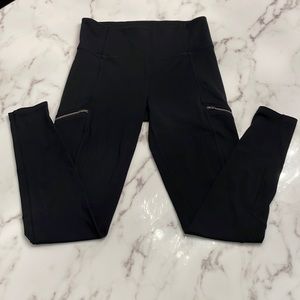 Athleta heavyweight legging with side zippers size medium excellent condition